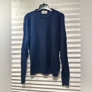 Saks Fifth Avenue
Silk Sweater Size XL